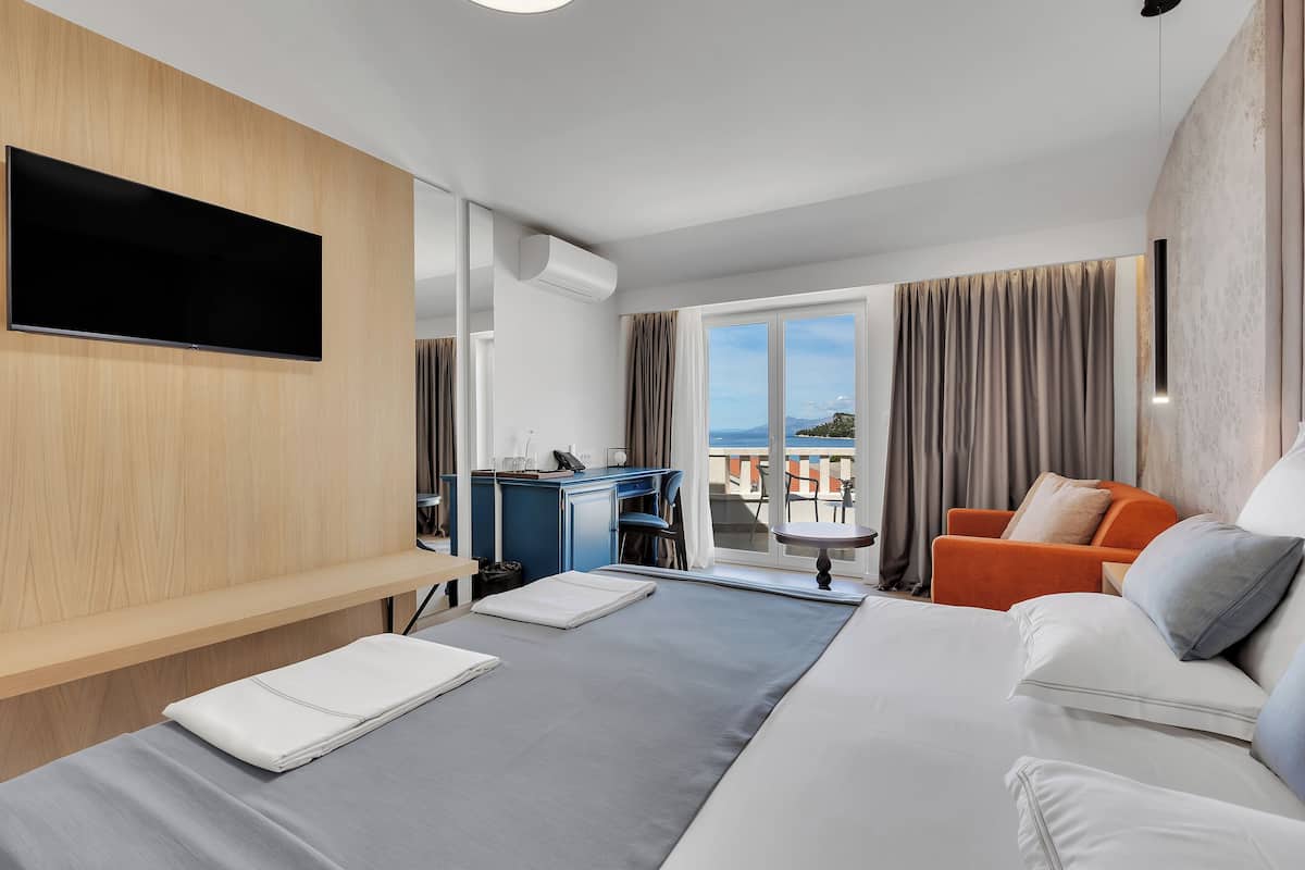 Premium Double room side sea view | 客房内保险箱、遮光窗帘、隔音、免费 WiFi