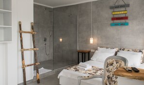 Ducha, artículos de tocador gratuitos, secador de pelo, bidet