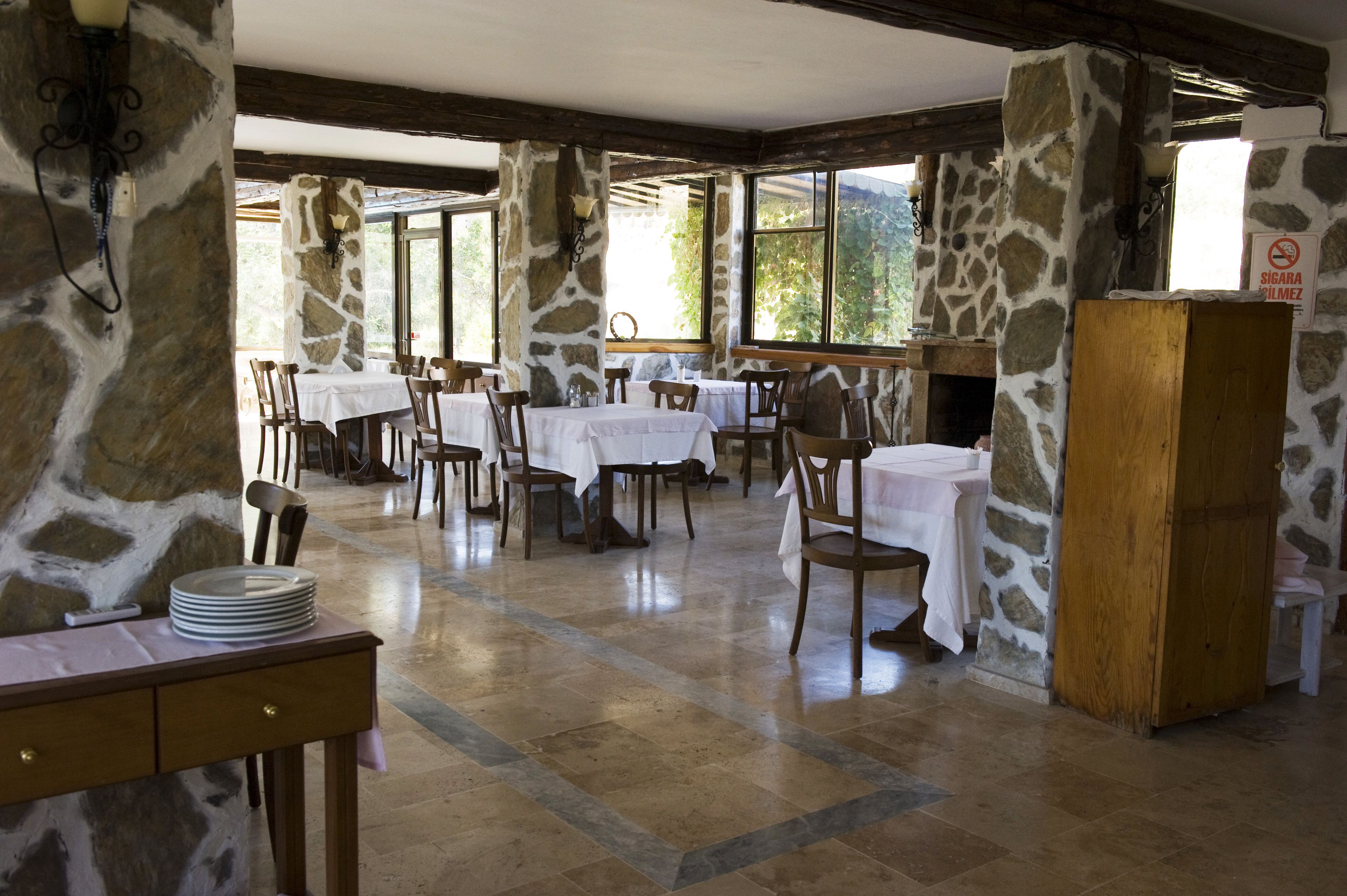 Se sirven brunch y cocina internacional 