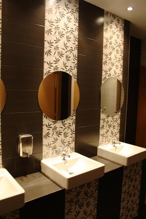 Bathroom - Hotel Acosta Ciudad de la Musica (Villafranca de los Barros)