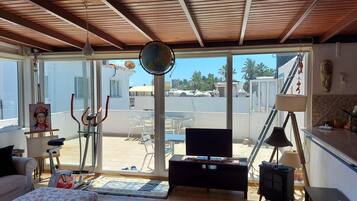 Panoramic Apartment, 2 Bedrooms, City View | Premium bedding, in-room safe, laptop workspace, soundproofing