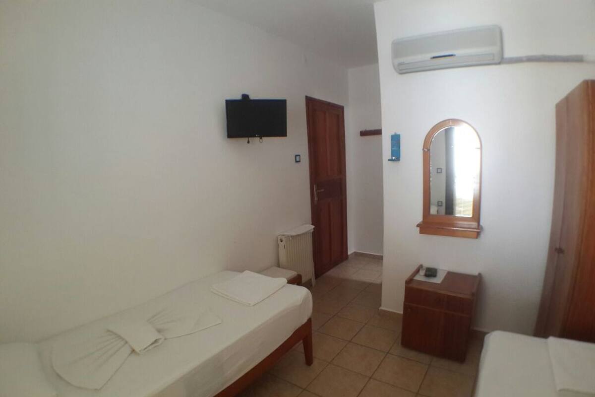 Comfort Apartment, 1 Bedroom | Premium bedding, in-room safe, laptop workspace, soundproofing