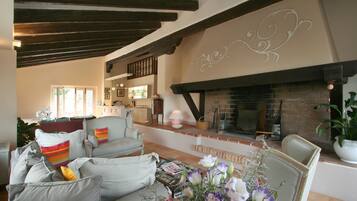 Coin salon dans le hall