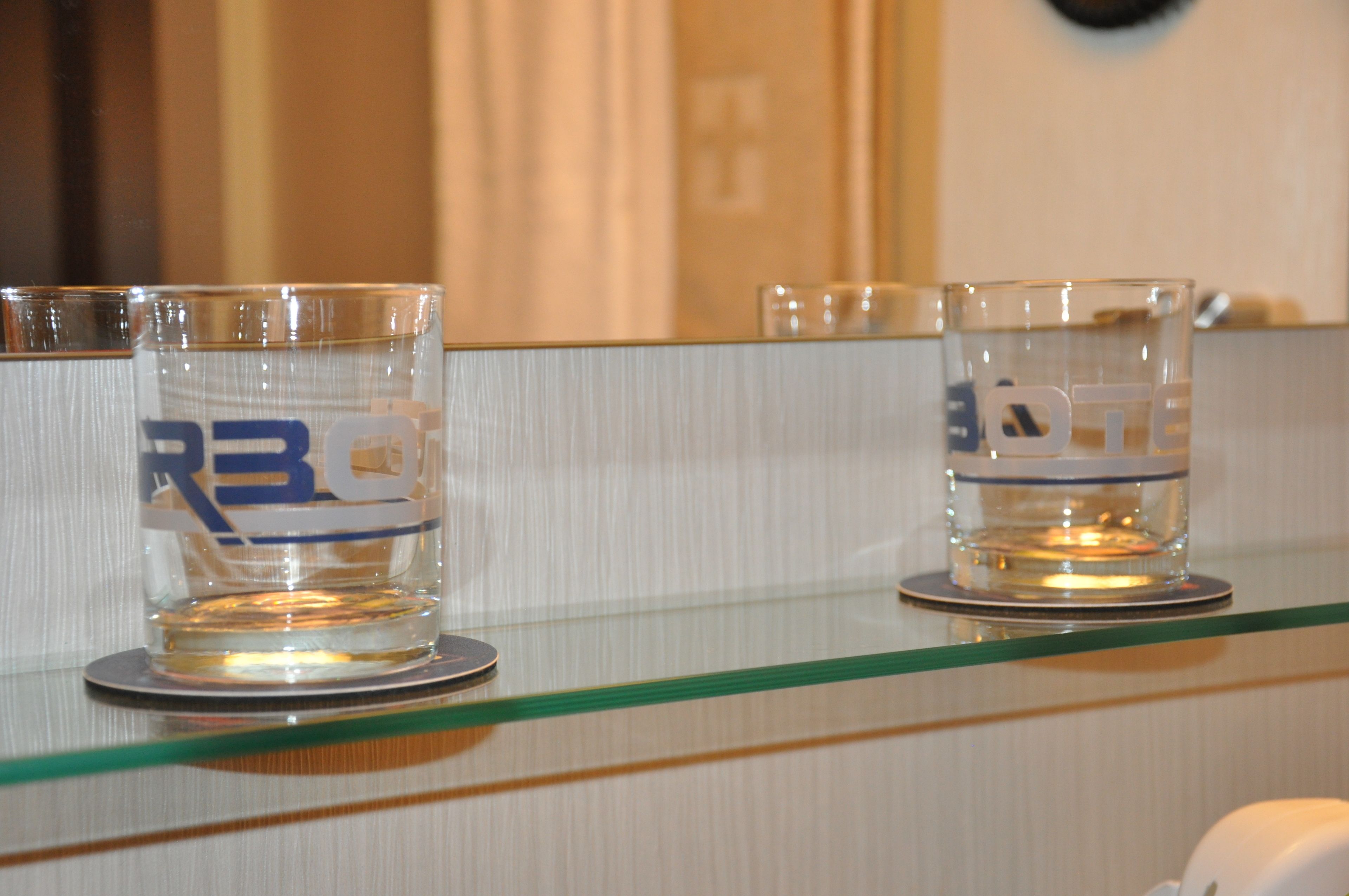 standard single room | bathroom | shower, hair dryer, towels