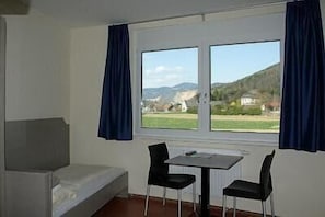 Chambre Standard avec lits jumeaux | Vue de la chambre