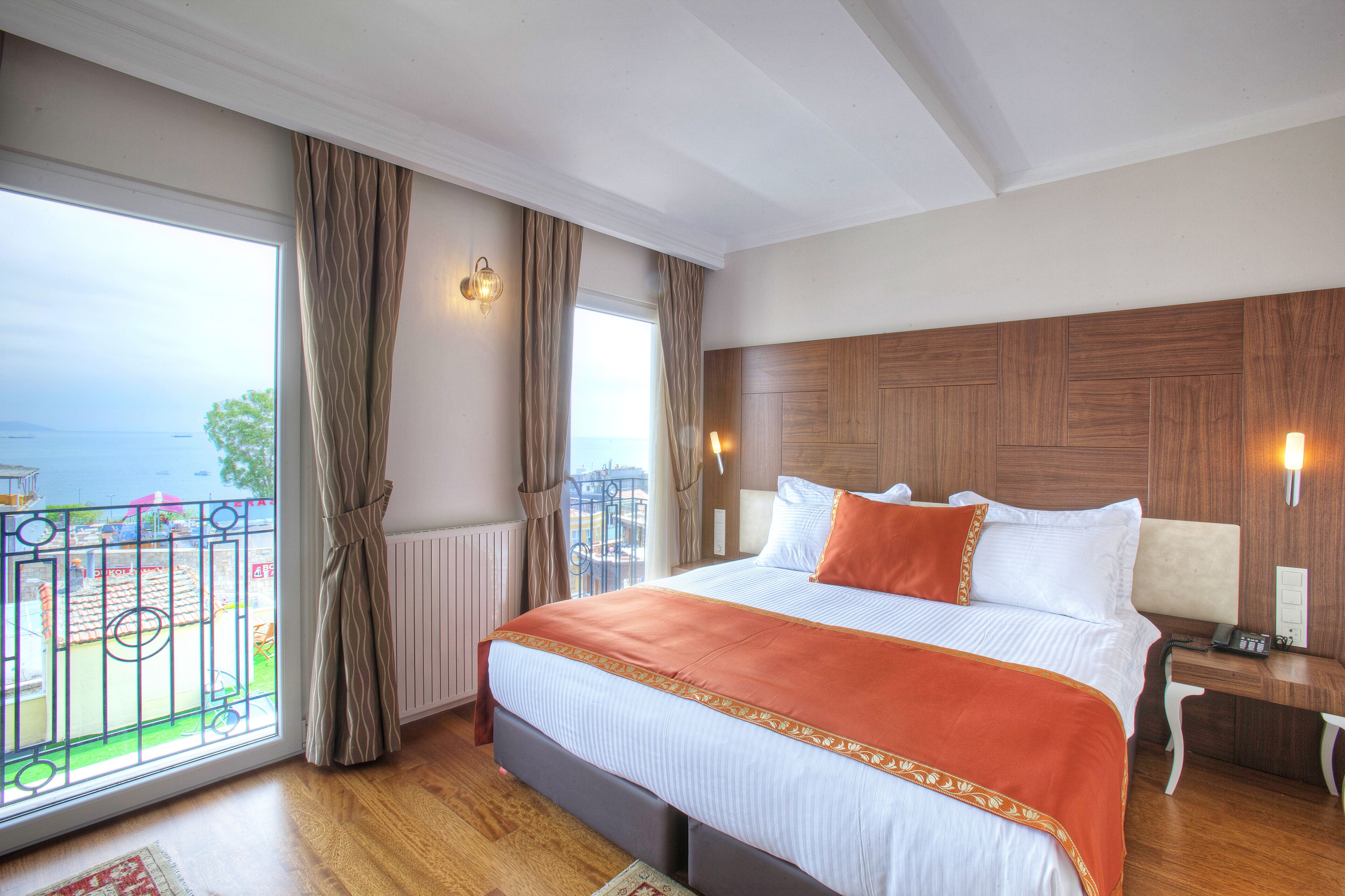 superior double room with sea view | free minibar items, in-room safe, soundproofing, iron/ironing board