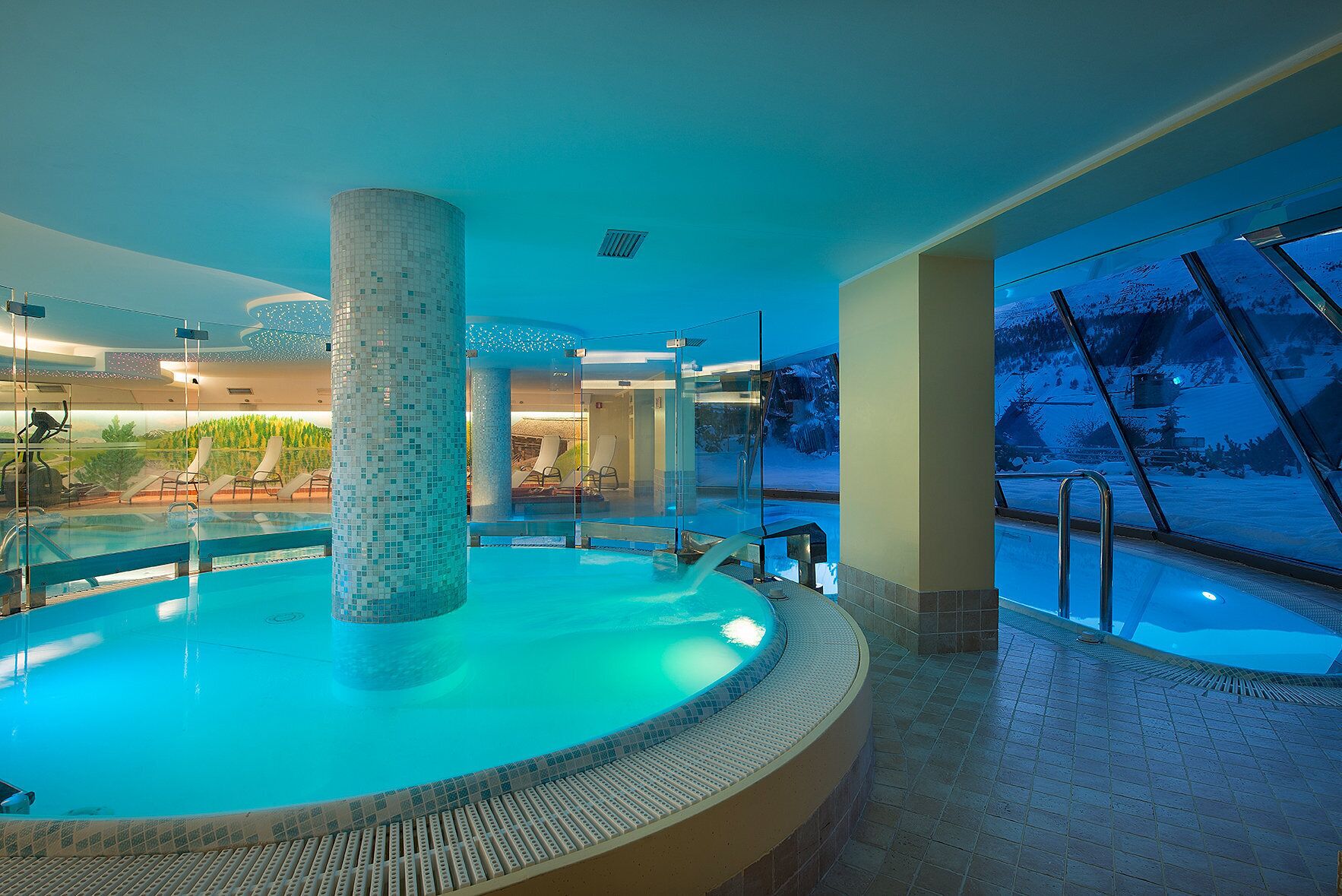 sauna, hot tub, turkish bath/hammam, body treatments, body scrubs