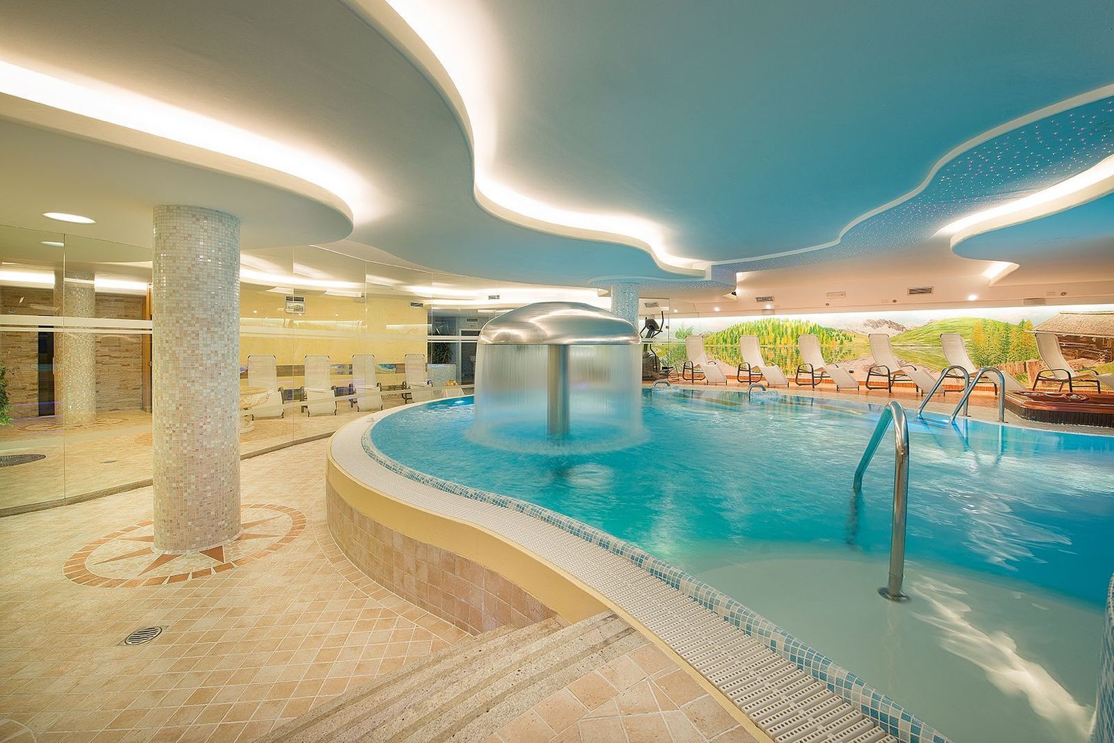 2 indoor pools, pool loungers