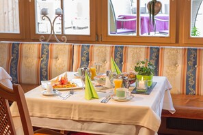 รวมอาหารเช้าแบบบุฟเฟ่ต์ ทุกวัน