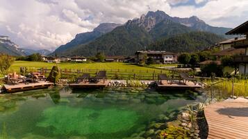 Innenpool, Außenpool