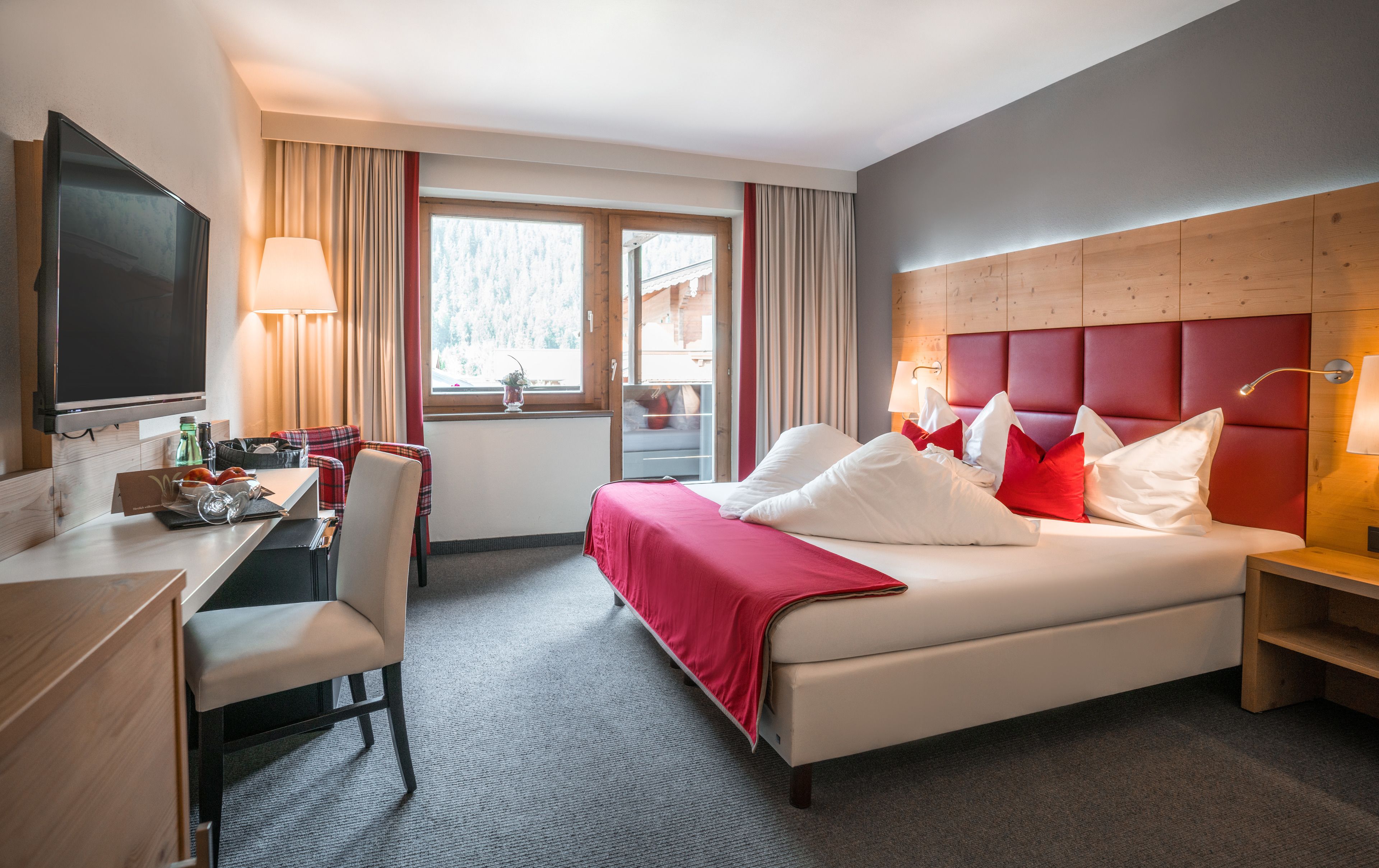 Comfort Double Room, Balcony | Premium bedding, in-room safe, desk, blackout drapes