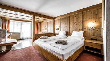 Habitación doble superior (Nederkogel) | Caja fuerte, wifi gratis, ropa de cama