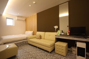 Suite | Living area
