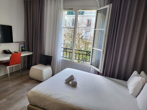 Studio, 1 Double Bed | Premium bedding, in-room safe, desk, blackout curtains - Aparthotel Adagio Serris - Val d'Europe (Serris)