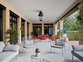 Piscina externa sazonal