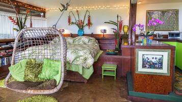 Family Studio, Private Bathroom, Sea View (Writers Studio) | WiFi