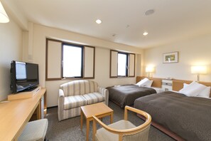 Deluxe Twin Room, Non Smoking | Living area