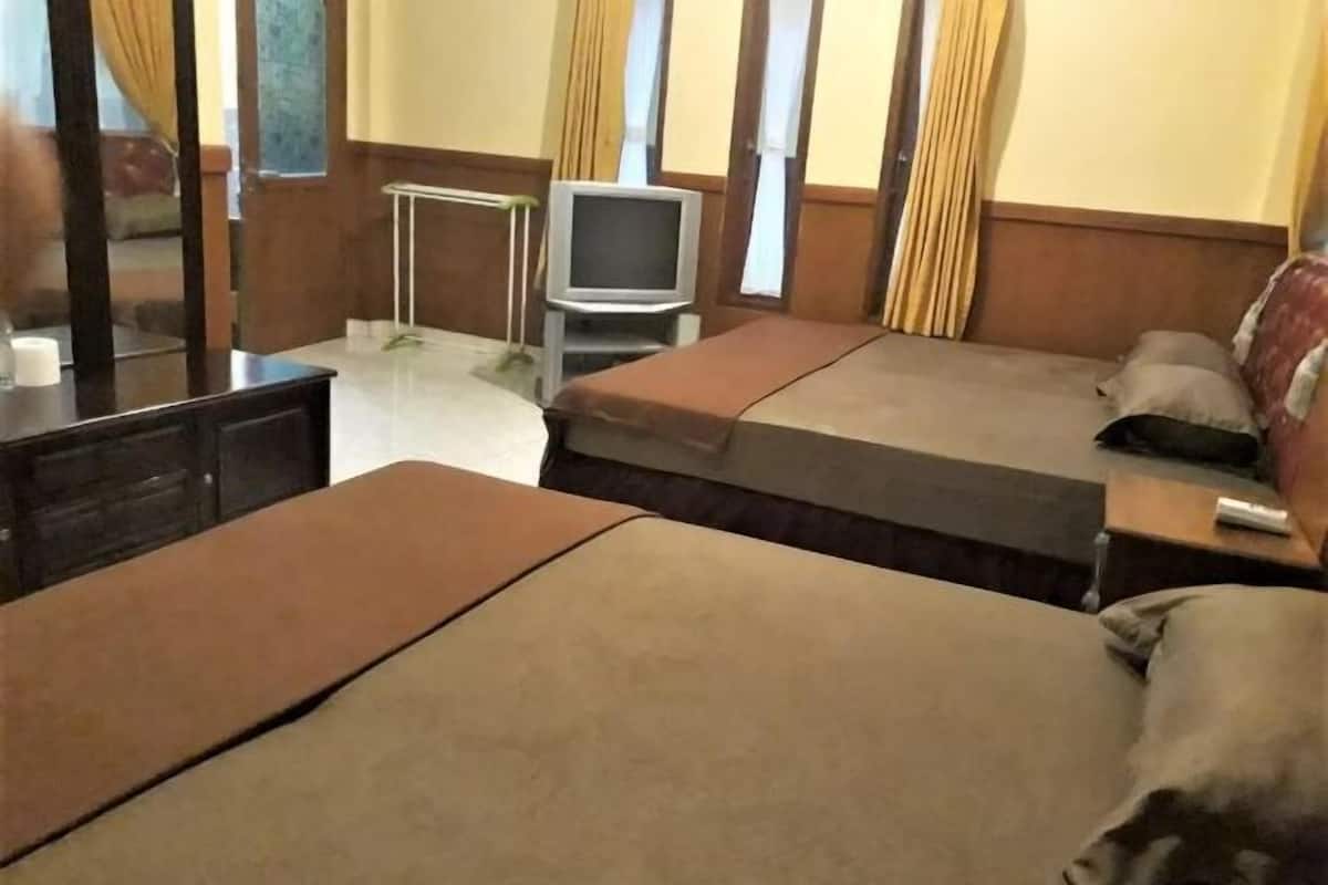 Free WiFi, bed sheets