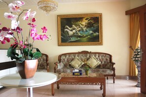 Reception hall - Orange Home Syariah (Bandung)