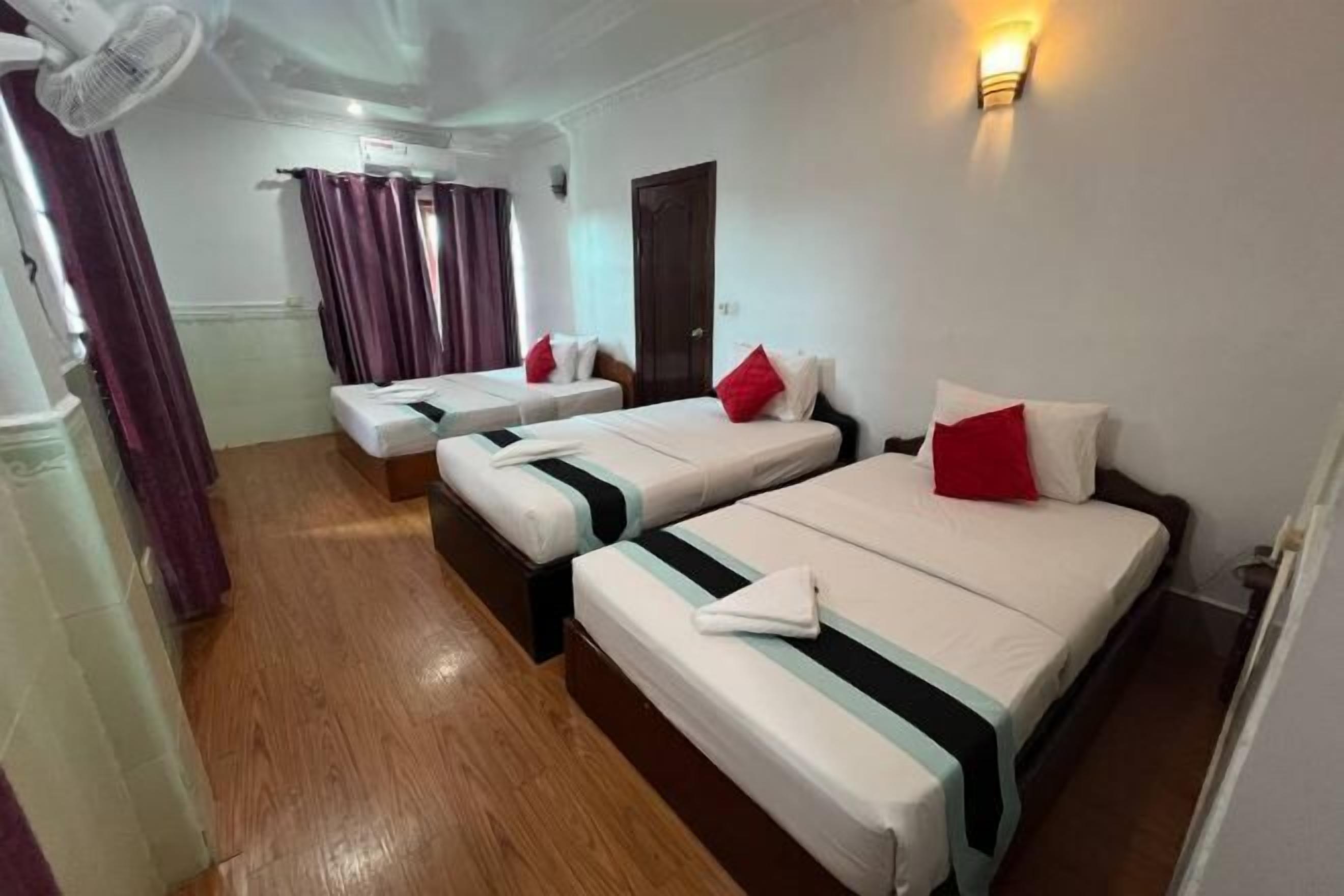 Egyptian cotton sheets, premium bedding, minibar, in-room safe