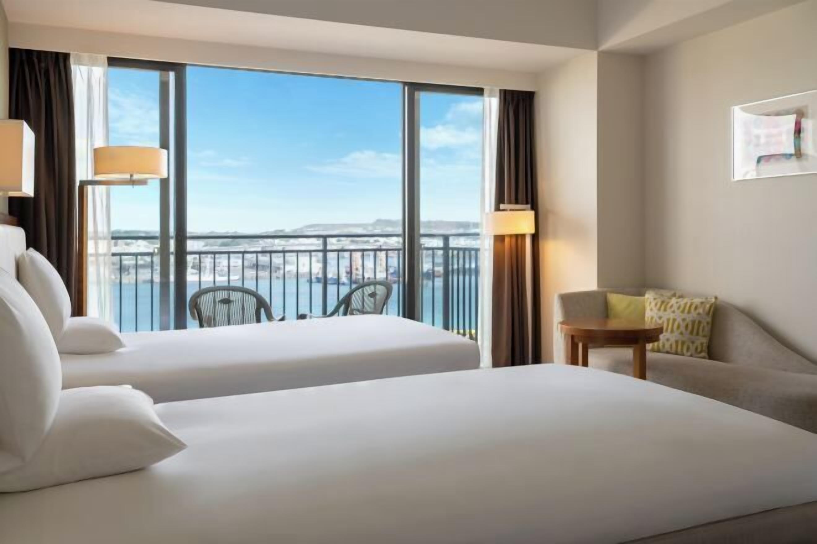 羽绒被、客房内保险箱、免费 WiFi、床单