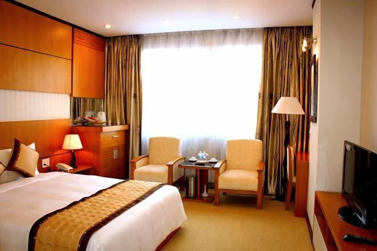 1 phòng ngủ, minibar, két bảo mật tại phòng, bàn