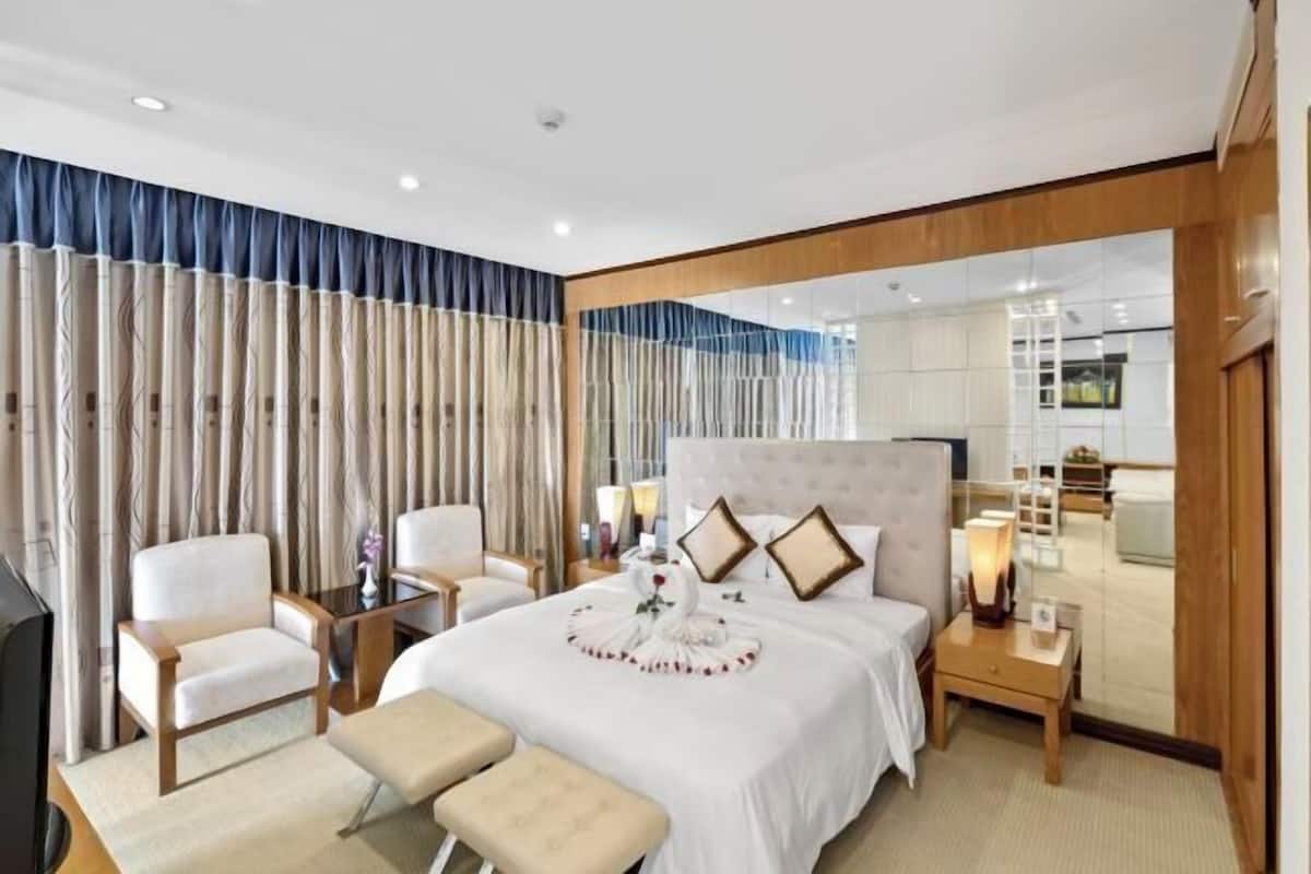 1 phòng ngủ, minibar, két bảo mật tại phòng, bàn