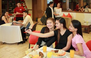 Restaurant - Paladin Hotel (Baguio)