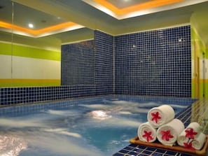 Bain à remous intérieur