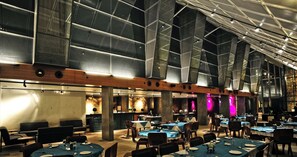 Breakfast, lunch, dinner and brunch served  - Mana Hotel (Desuri)