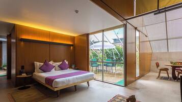 Minibar, in-room safe, desk, blackout drapes