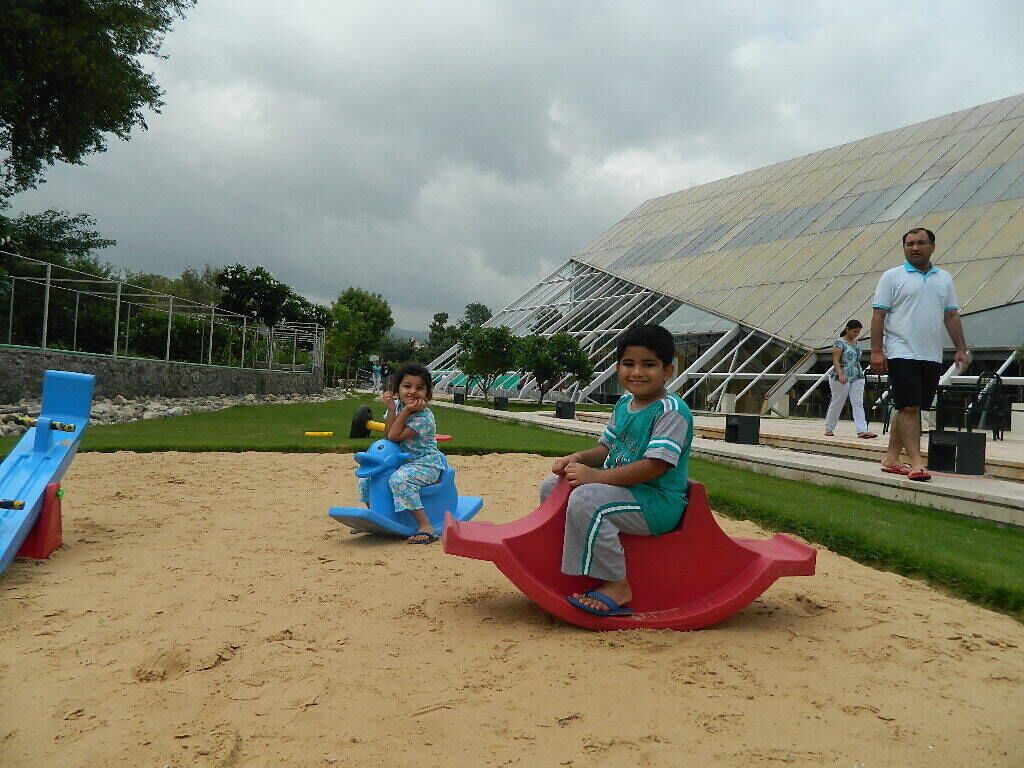 children’s play area – outdoor