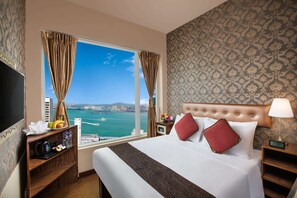 Down duvets, in-room safe, soundproofing, free WiFi - Ramada Hong Kong Harbour View (Hong Kong)
