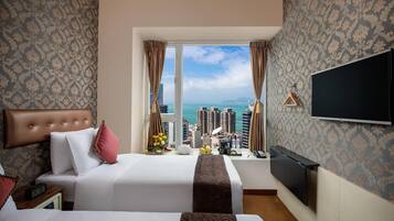 Down comforters, in-room safe, soundproofing, free WiFi