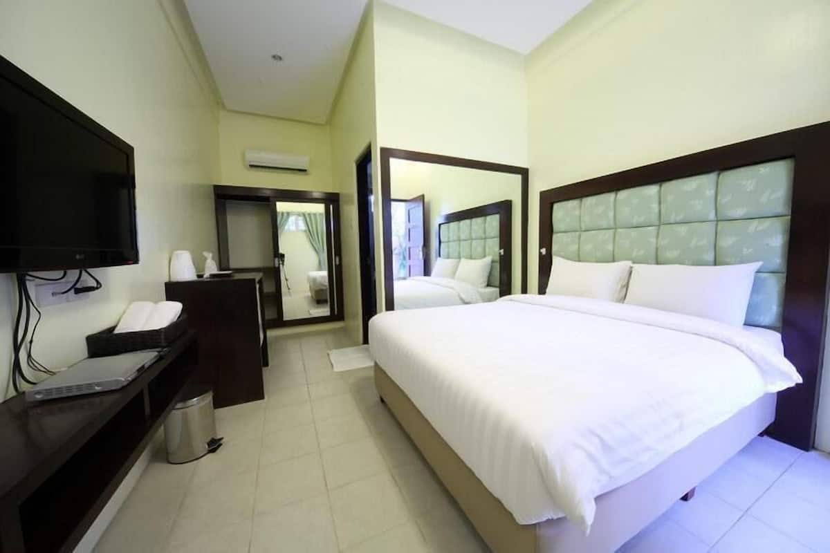 Memory-foam beds, minibar, in-room safe, free WiFi