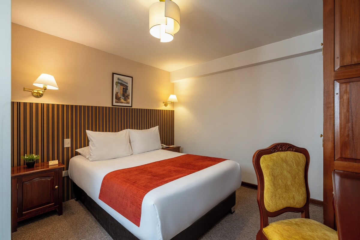 Classic Double Room | Gebar bulu kapas, meja, langsir/tirai gelap terus, kalis bunyi 