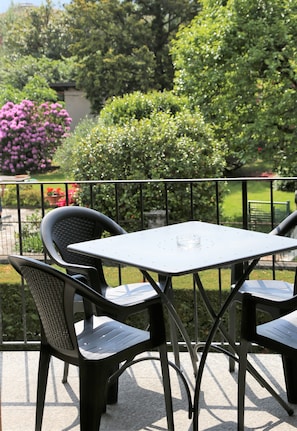 Apartment, 1 Bedroom, Mountain View | Balcony view