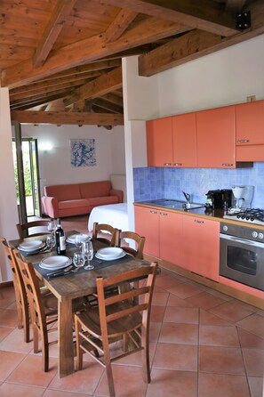 Apartment, 1 Bedroom, Lake View | Living area