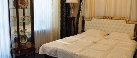 Design Suite, Terrace | Premium bedding, in-room safe, individually decorated