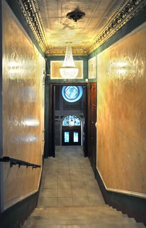 Property entrance - Queen Valery (Odesa)