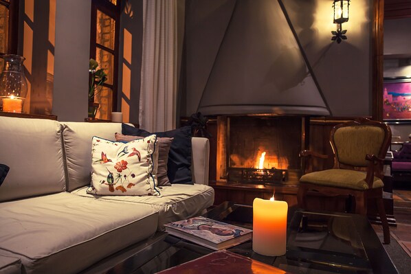 Interior detail - Hotel Victoria (Cuenca)