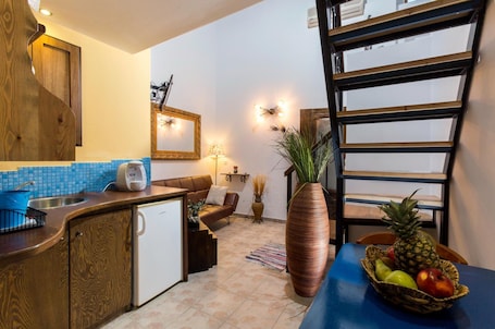 Fridge, espresso maker, electric kettle, toaster