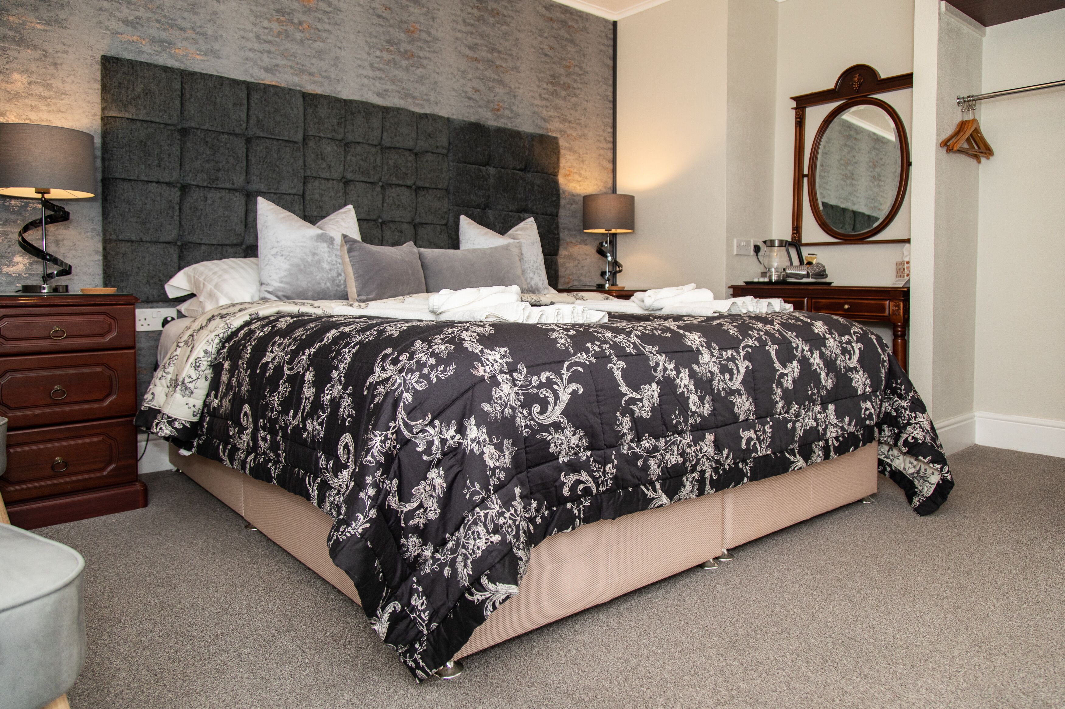 Egyptian cotton sheets, premium bedding, Select Comfort beds, minibar