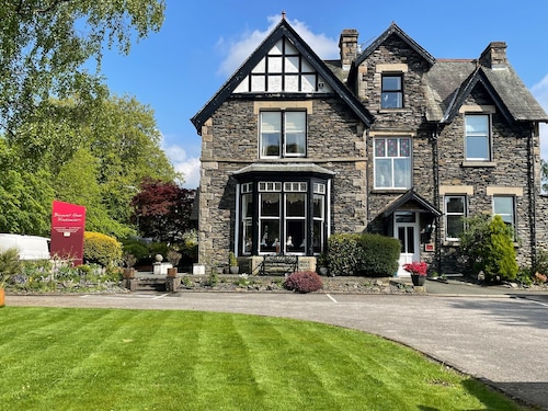 Beaumont House with FREE off-site Health Club - Adults Only