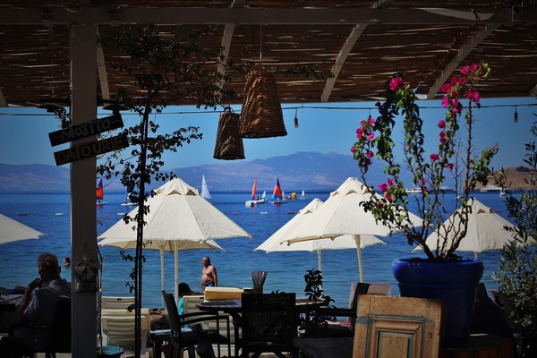Private beach, free beach cabanas, sun loungers, beach umbrellas