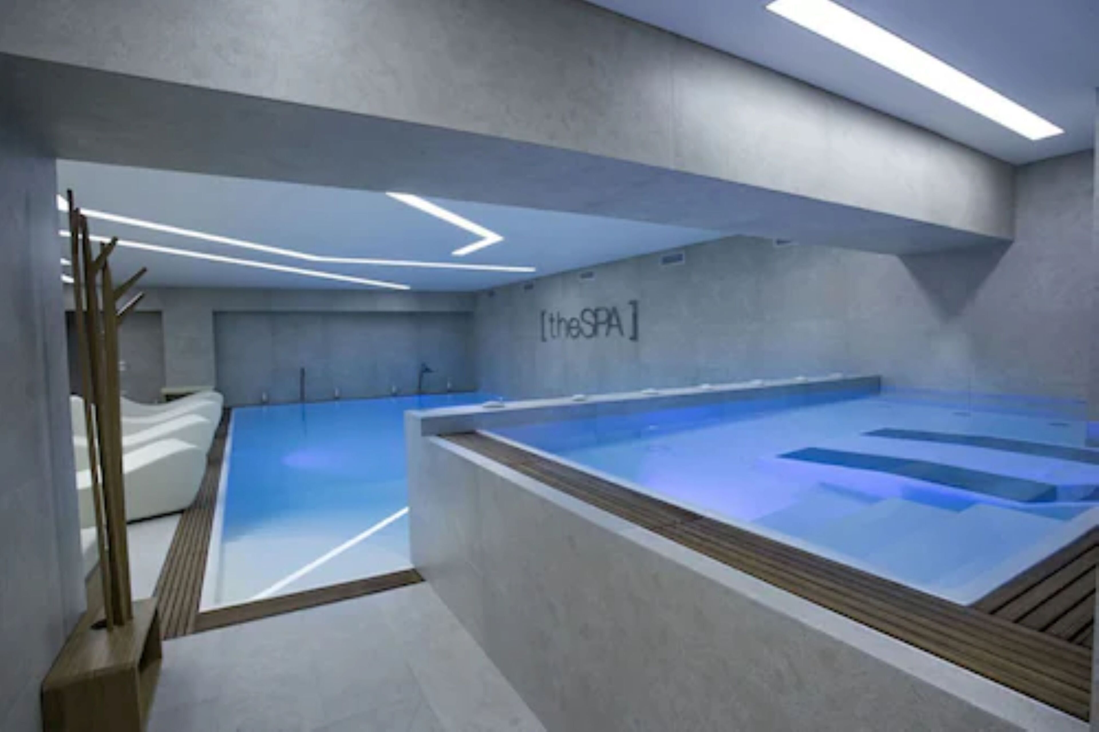 Seasonal outdoor pool, open 9:00 AM to 6:00 PM, pool umbrellas