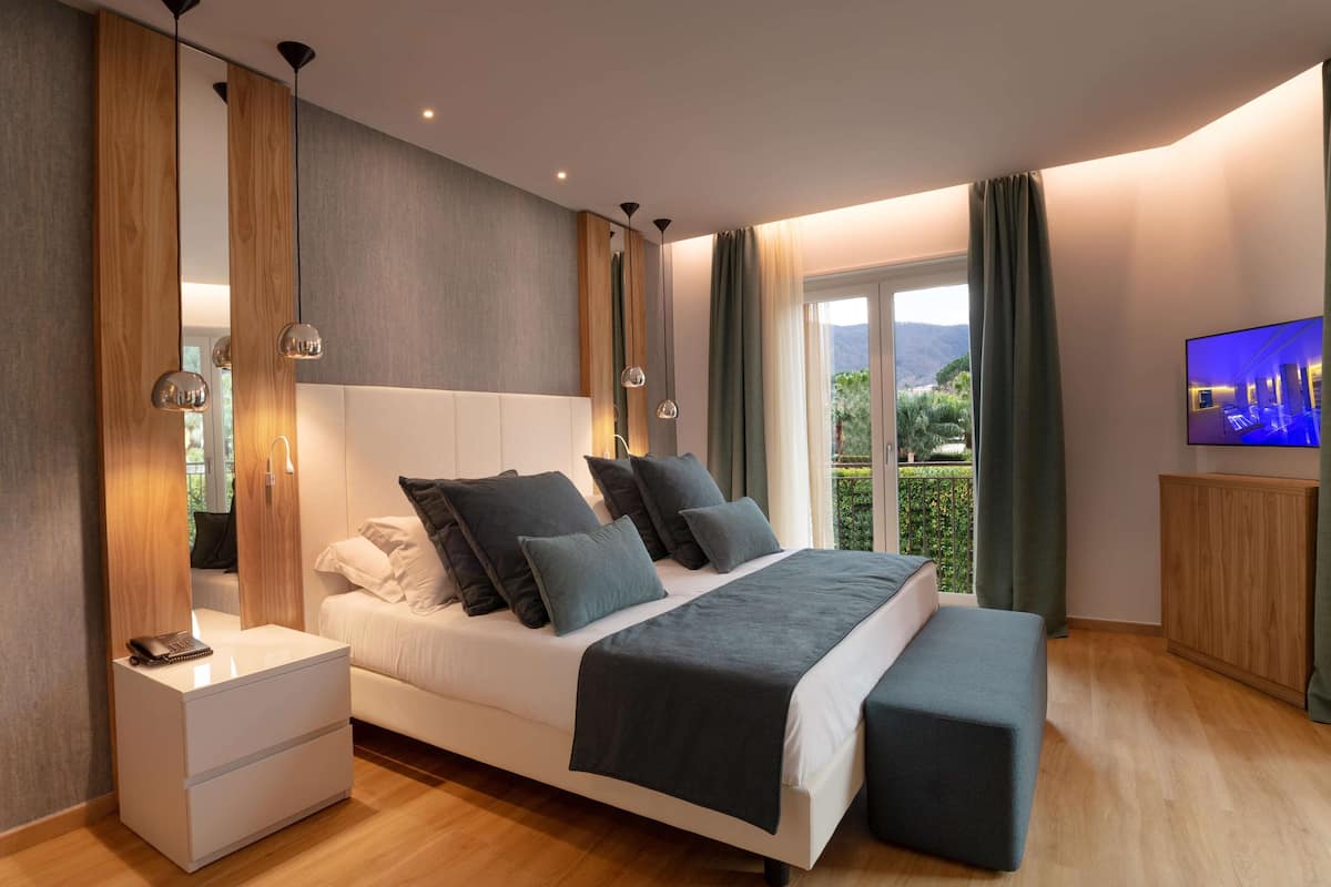 Suite, 1 Queen Bed, Non Smoking