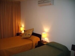 Individually furnished, desk, free wired internet - Bombal Suites (Mendoza)