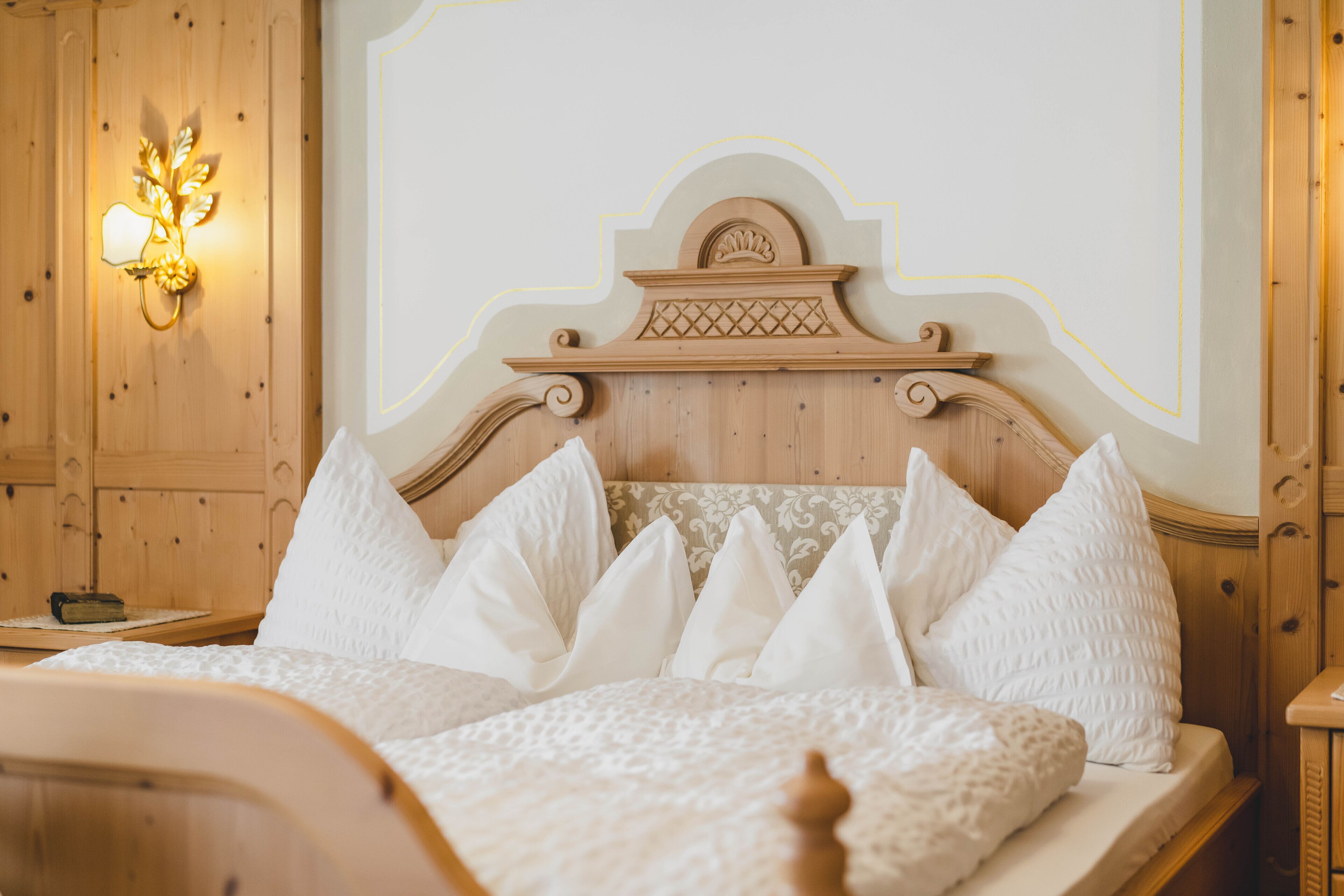 superior double room, 1 double bed | minibar, in-room safe, desk, free wifi