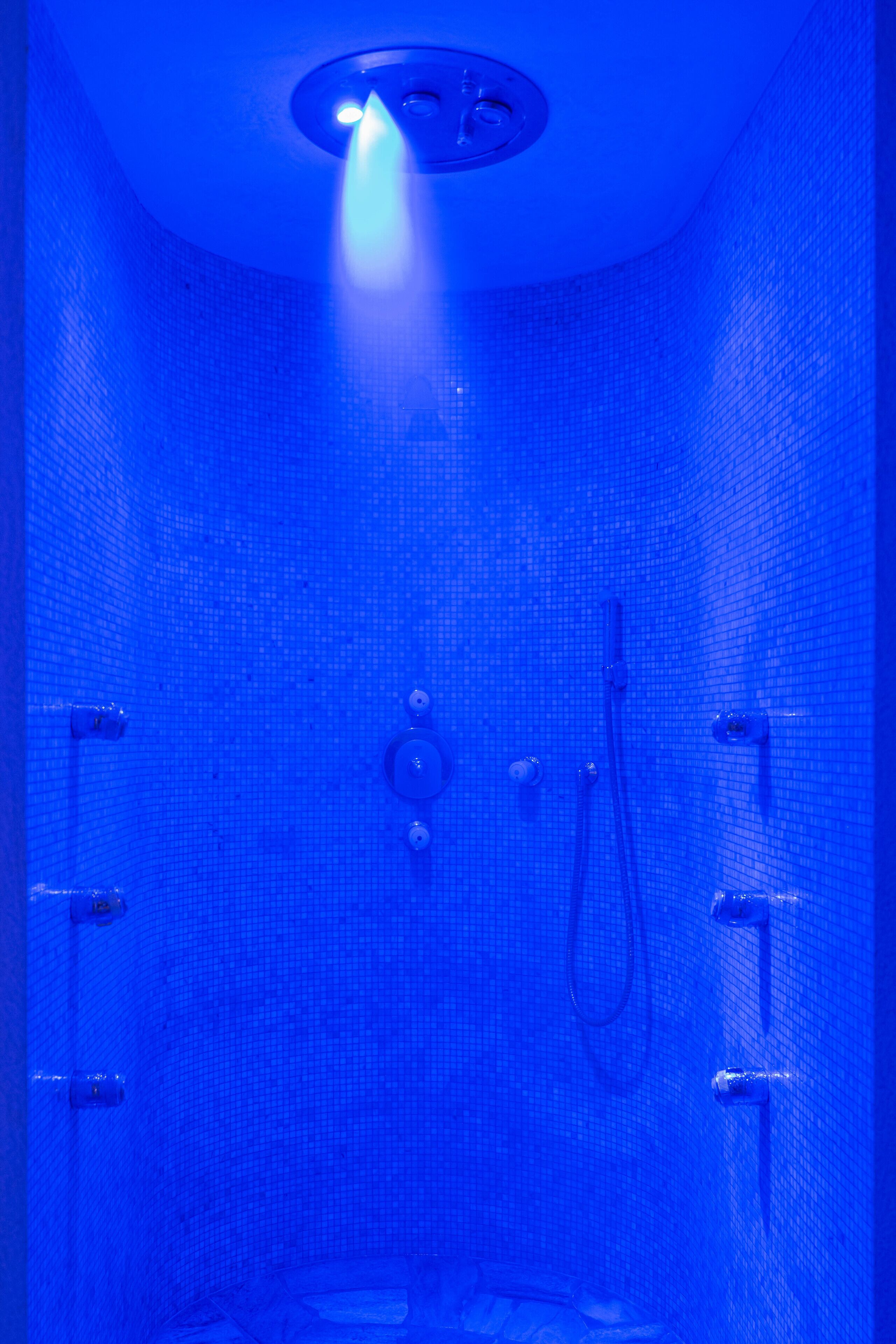 sauna, hot tub, turkish bath/hammam, body treatments, mud baths